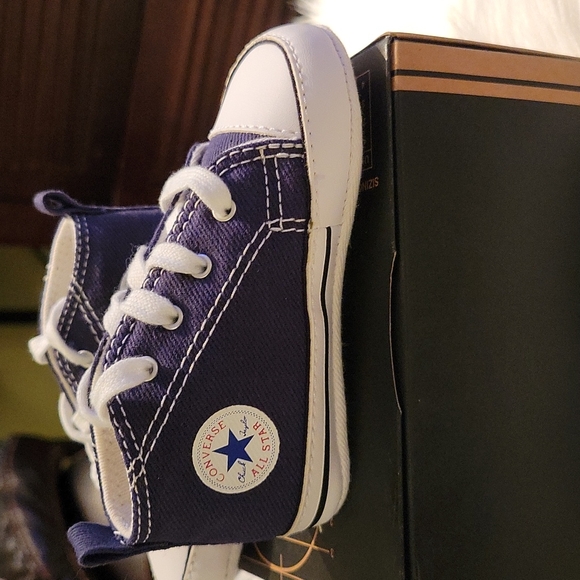 Converse Shoes - Picture 6 of 7
